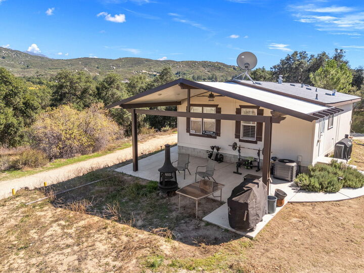 Property Photo: 18525 Keyes Drive CA 92220