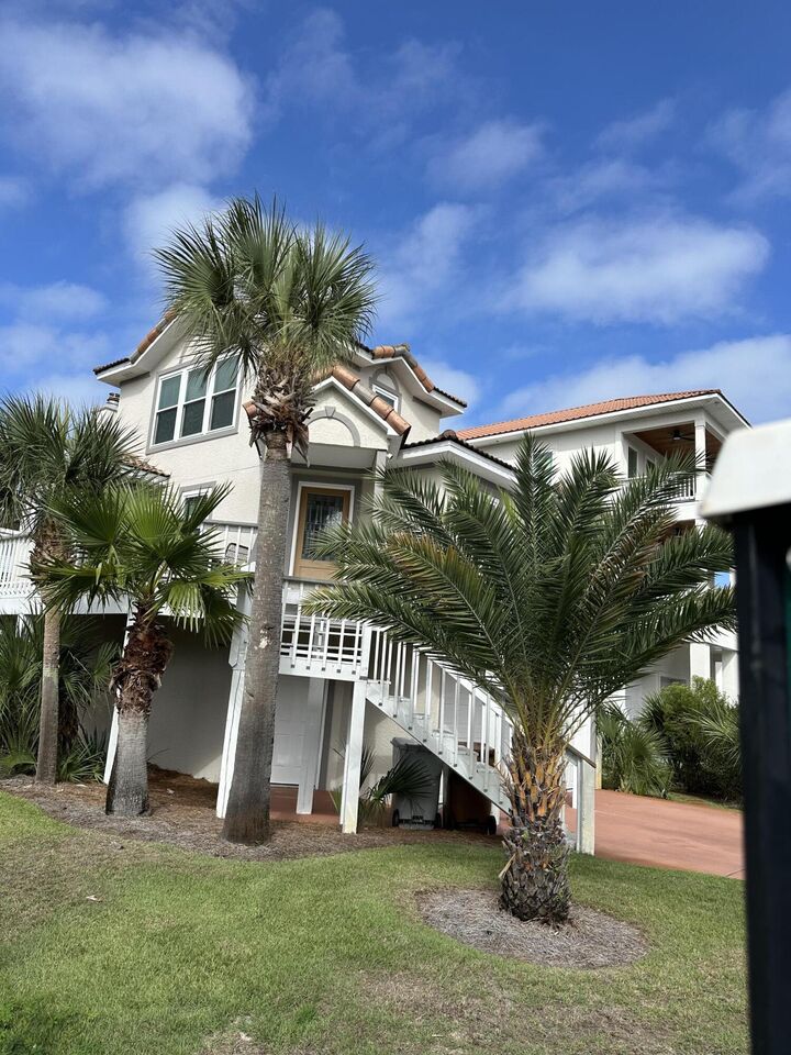 Property Photo: 1456 Sonata Court FL 32566