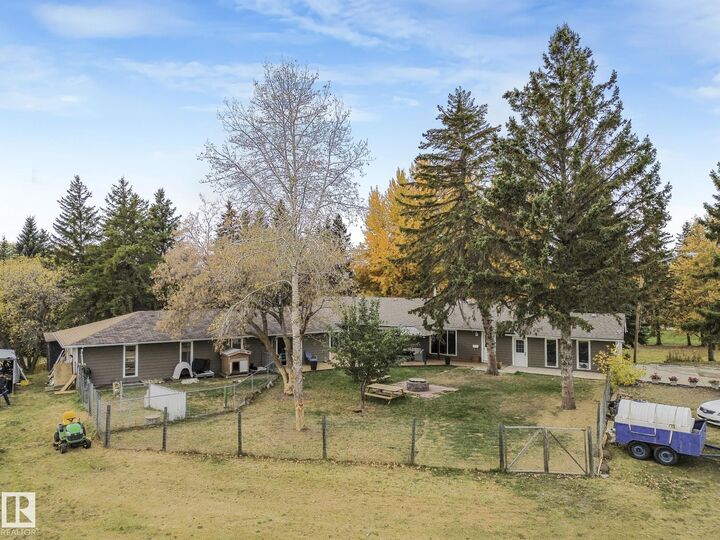 52249 Range Road 233 37  Rural Strathcona County AB T8B 1C7 photo