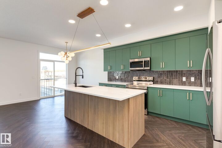 Property Photo:  2128 Crossbill Lane NW  AB T5S 0W3 