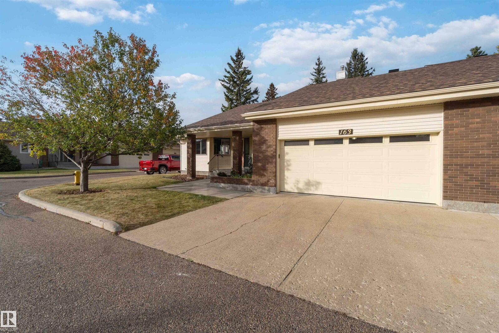 Property Photo: 163 Oeming Road NW AB T6R 1M6