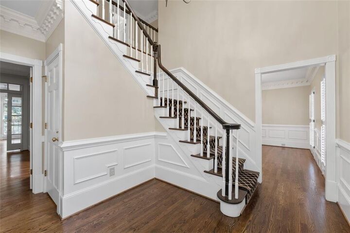 Property Photo:  1152 Byrnwyck Road NE  GA 30319 