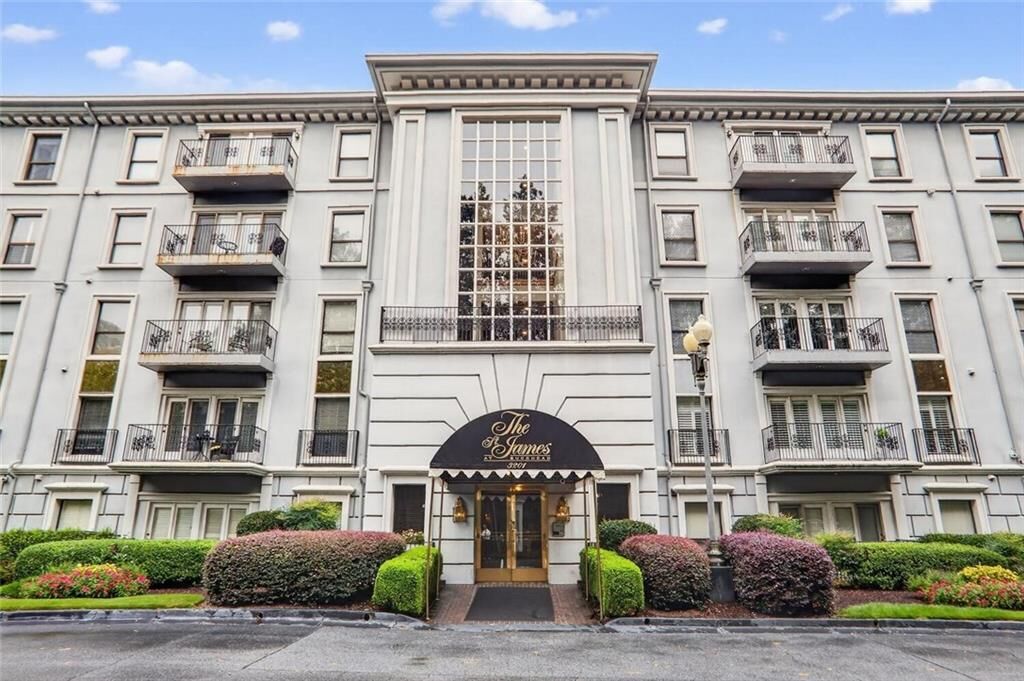 Property Photo:  3201 Lenox Road NE 13  GA 30324