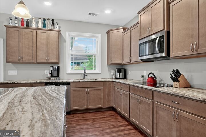 Property Photo:  119 Enclave Boulevard  GA 31419 