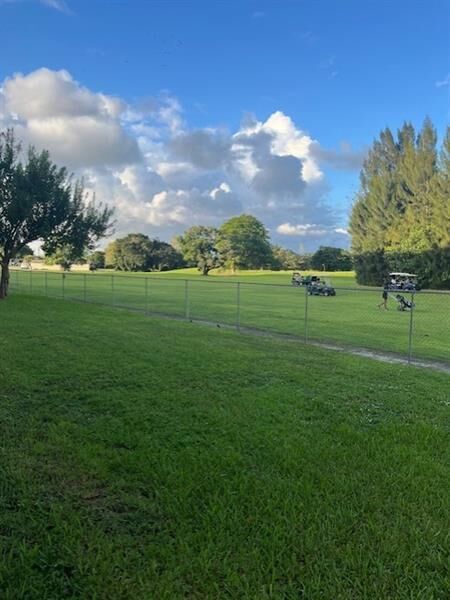 Property Photo: 5100 SW 90th Ave 410 FL 33328