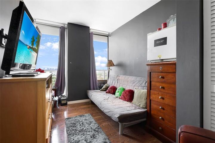 Property Photo: 1720 Harrison St 10A FL 33020