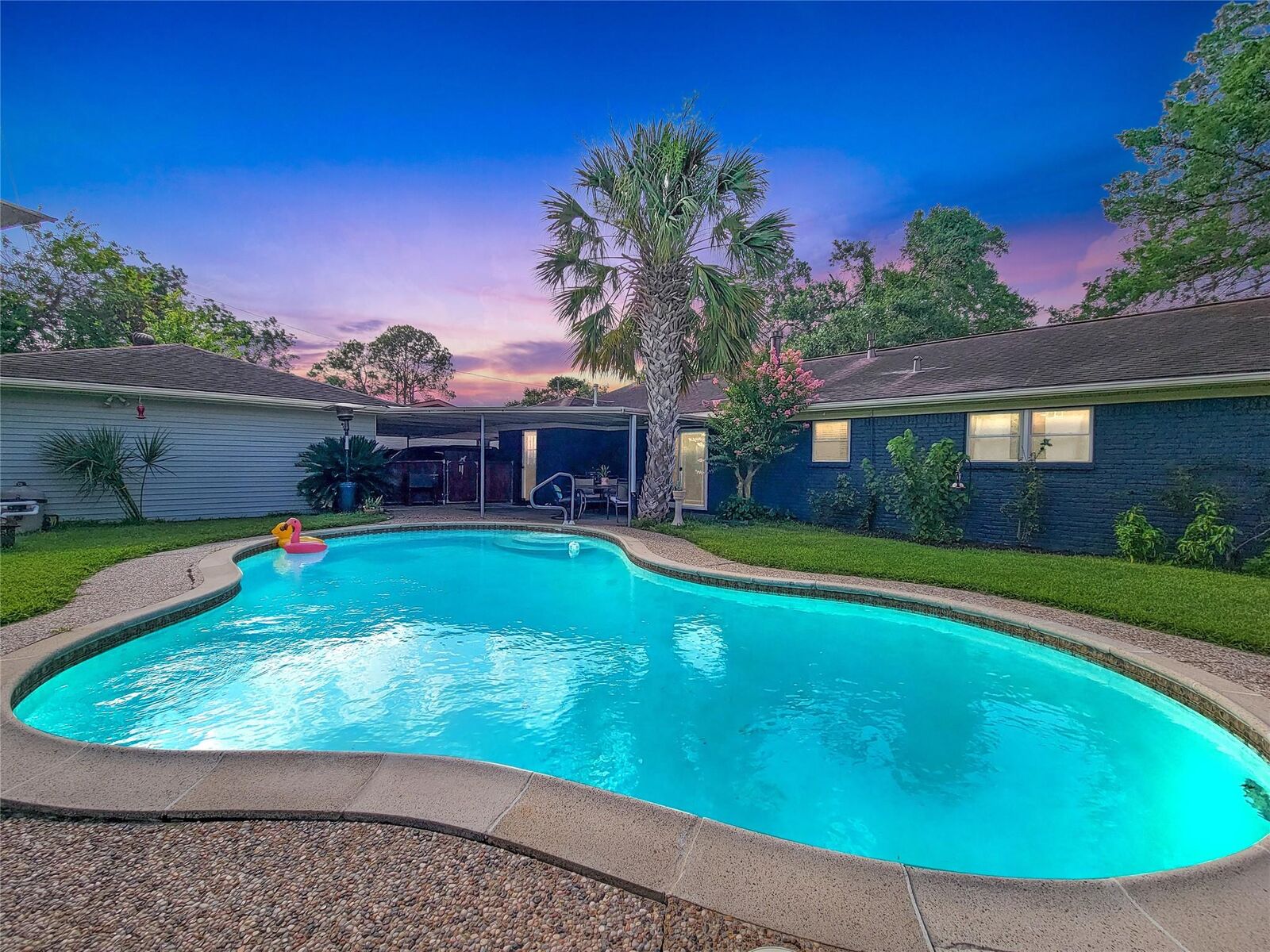 Property Photo: 5439 Loch Lomond Drive TX 77096