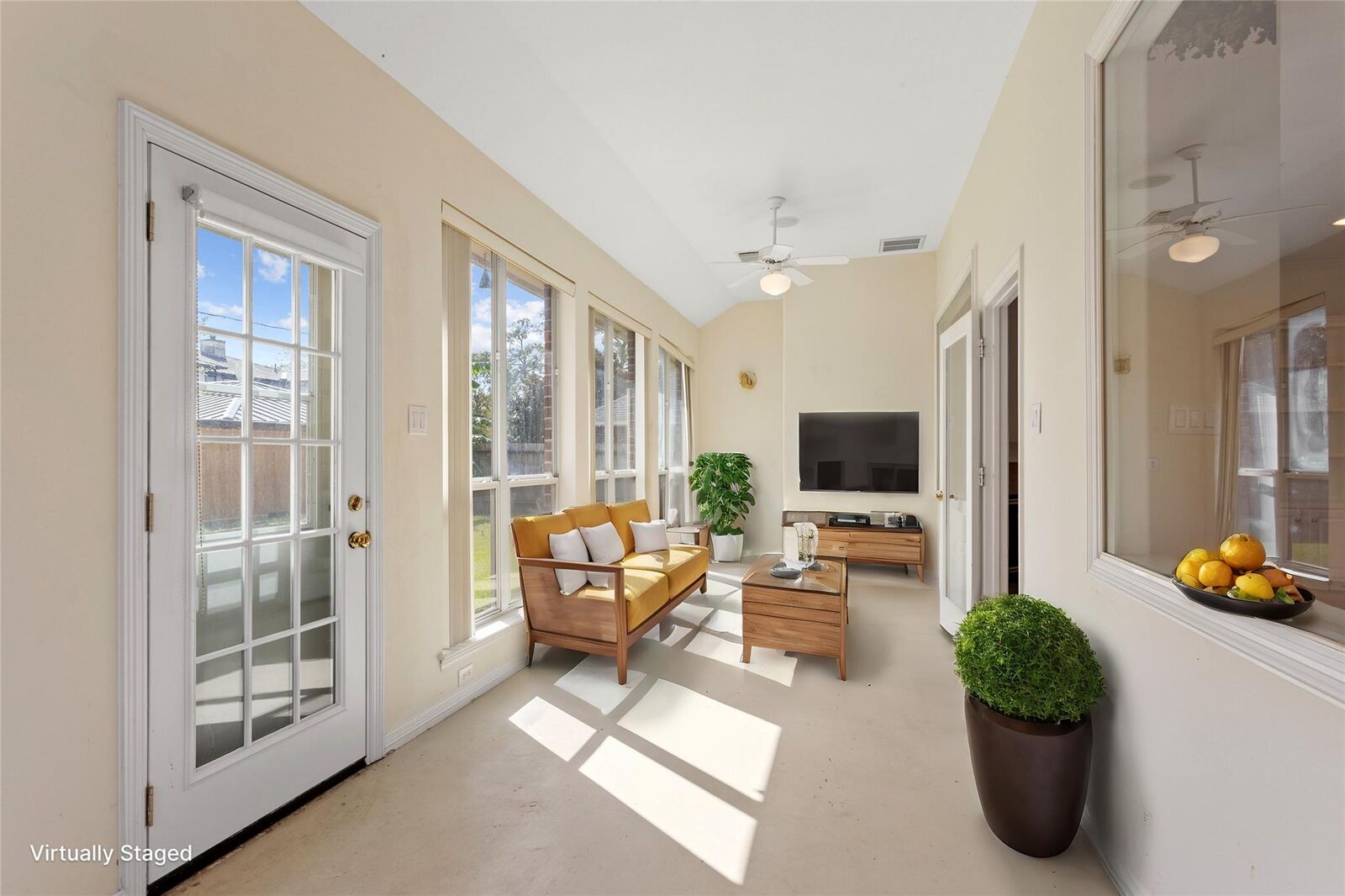 Property Photo: 7903 S Wellington Court TX 77055