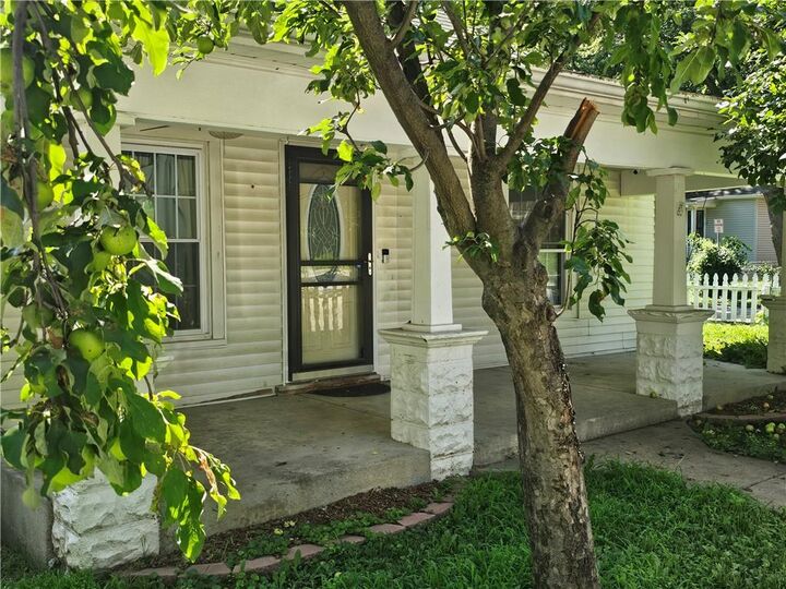 614 S 7th Street  Atchison KS 66002 photo