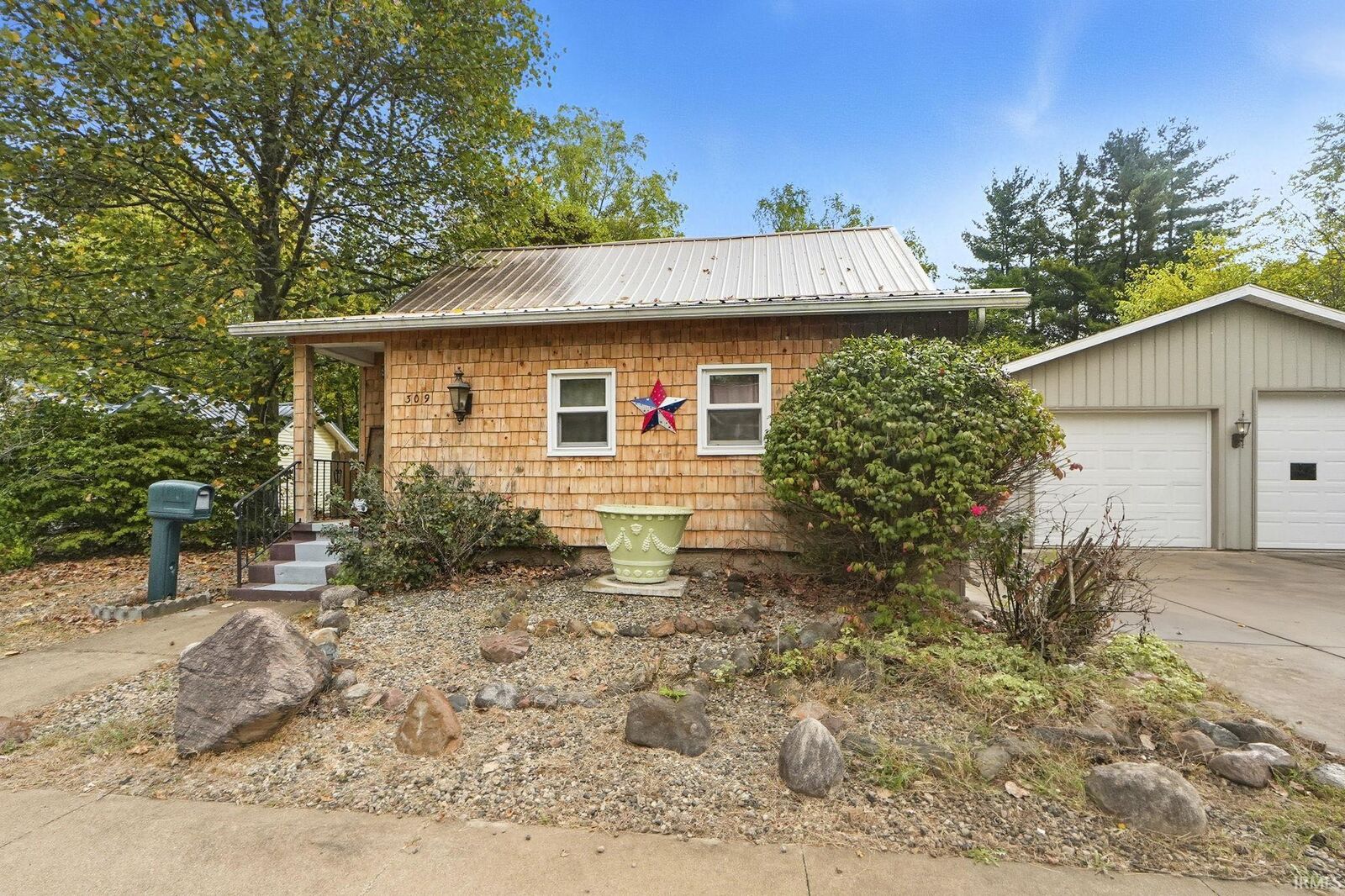 Property Photo: 309 S Maple Street IN 46962