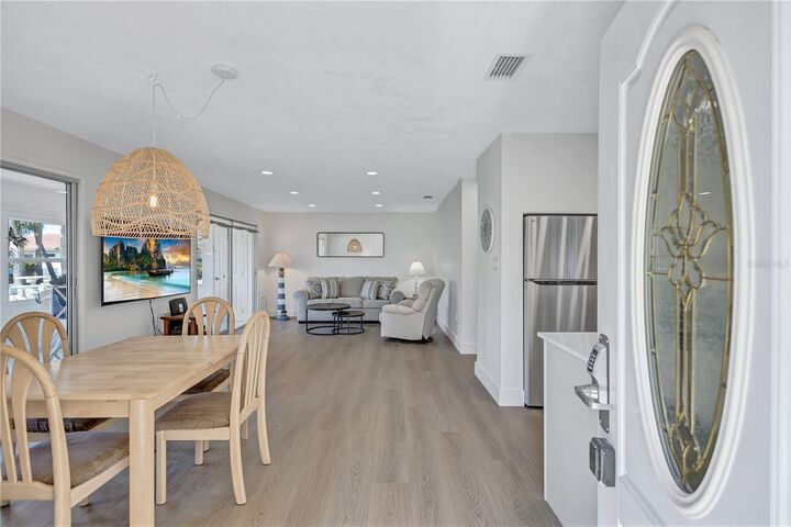 Property Photo: 185 Vista Hermosa Circle FL 34242