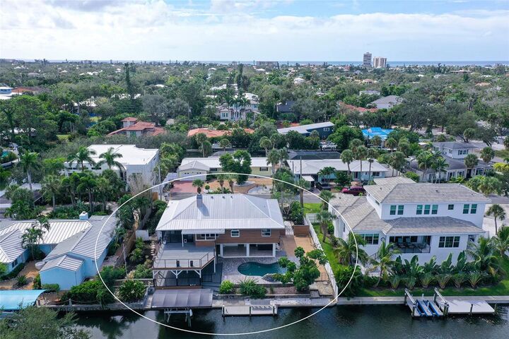 Property Photo:  521 Cummings Street  FL 34242