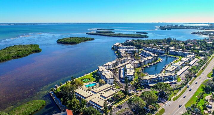 4380 Exeter Drive 303  Longboat Key FL 34228 photo