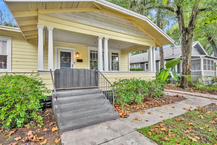 Property Photo: 414 Briercliff Drive FL 32806
