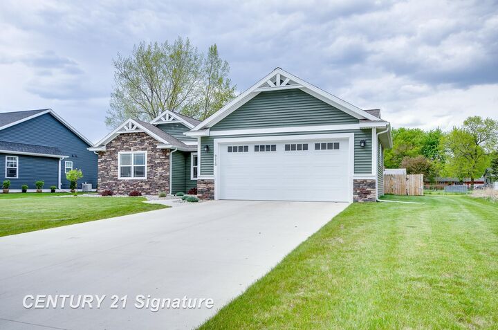 Property Photo: 9110 Brook Hollow Lane MI 48623