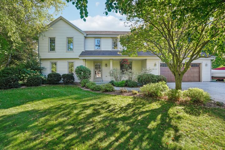 W281n7030 Huntington Ct  Merton WI 53029 photo