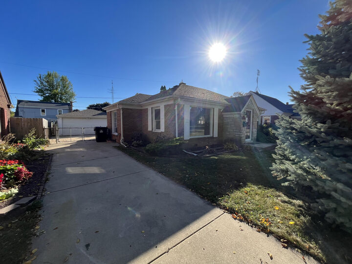 807 Florence Ave  Racine WI 53402 photo