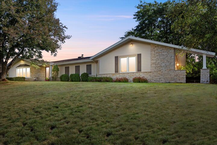 W338s4370 Drumlin Dr  Genesee WI 53118 photo