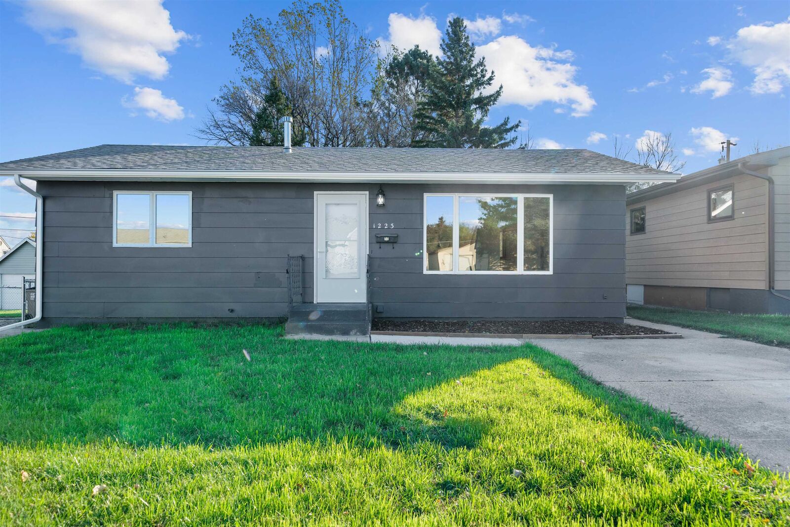Property Photo: 1223 SW 5th Street ND 58701