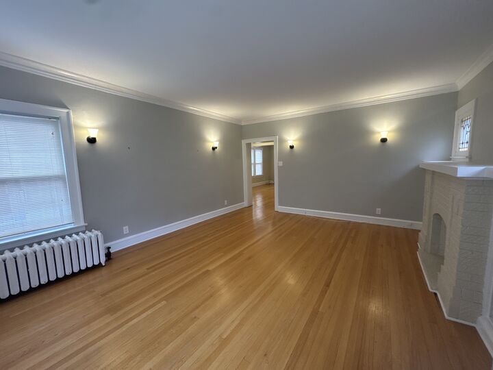 Property Photo:  6208 N Artesian Avenue 2  IL 60659 