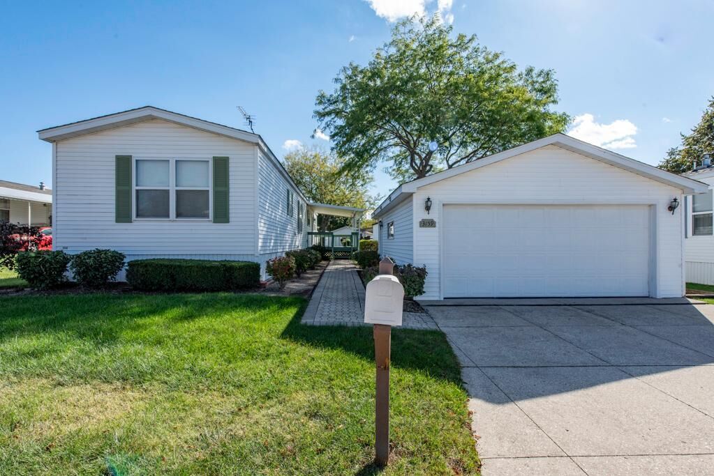 Property Photo:  3159 Jeanette Avenue  IL 60085 