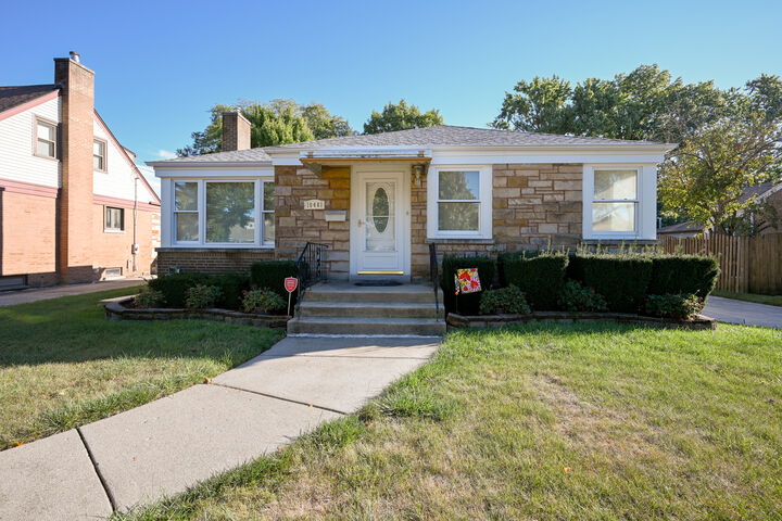 10461 Dorchester Street  Westchester IL 60154 photo