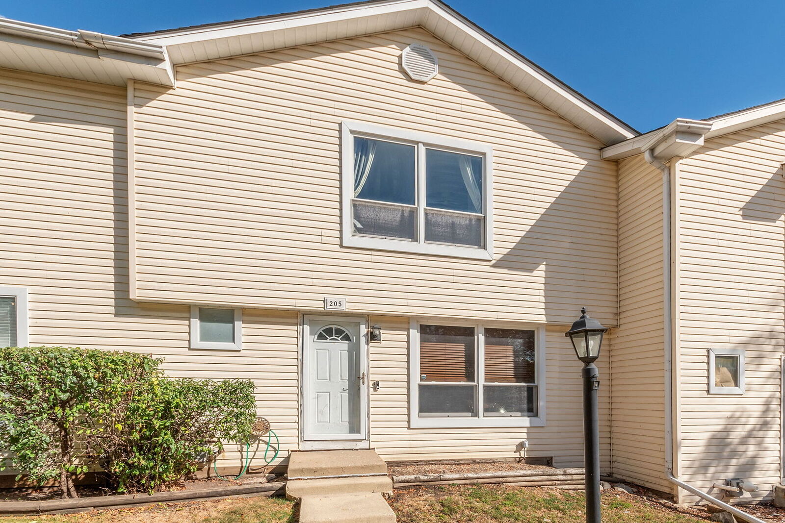 Property Photo: 205 Raintree Court IL 60504