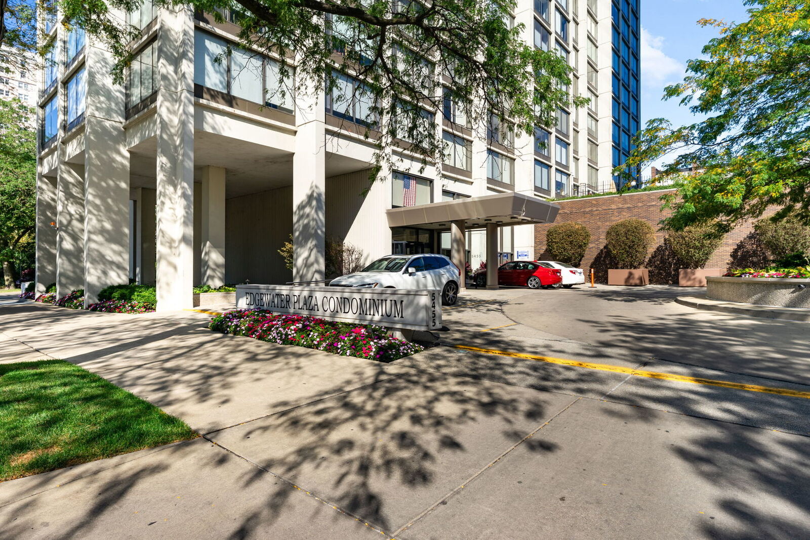 Property Photo:  5455 N Sheridan Road 3001  IL 60640 