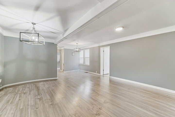 Property Photo: 1S217 Valley Road IL 60148
