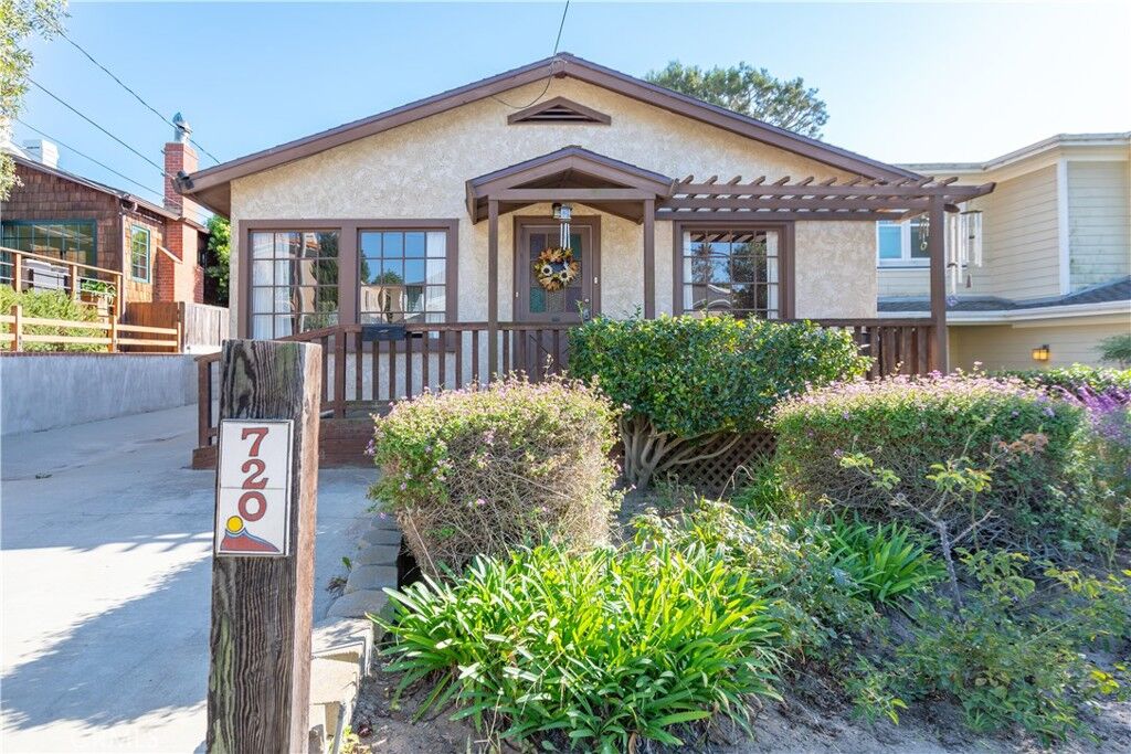 Property Photo: 720 27th Street CA 90266