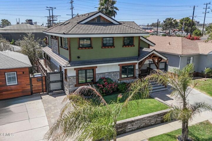 Property Photo:  5516 W 82 Street  CA 90045 