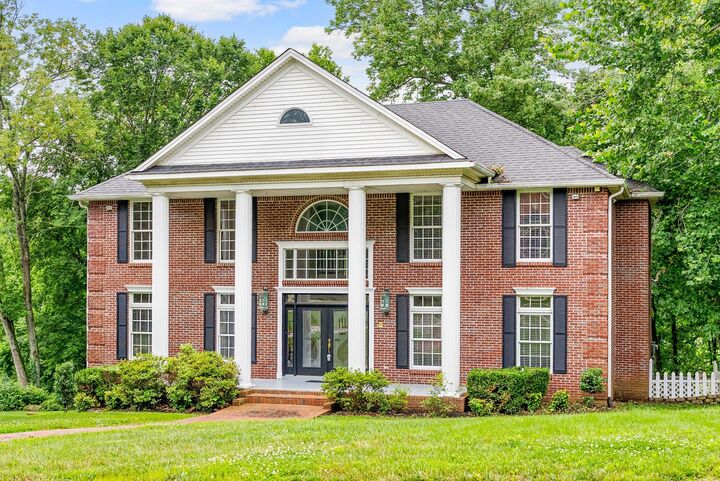 2118 Queens Bluff Way  Clarksville TN 37043 photo