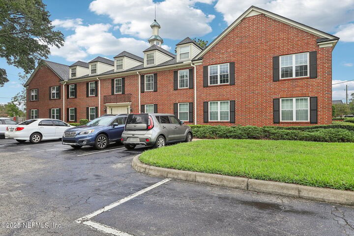 Property Photo: 4915 Baymeadows Road 1-C FL 32217