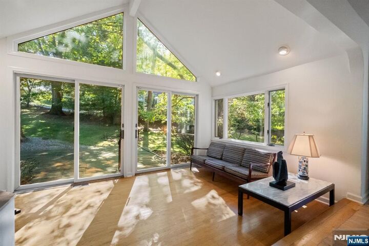 136 Stonehurst Drive  Tenafly NJ 07670 photo