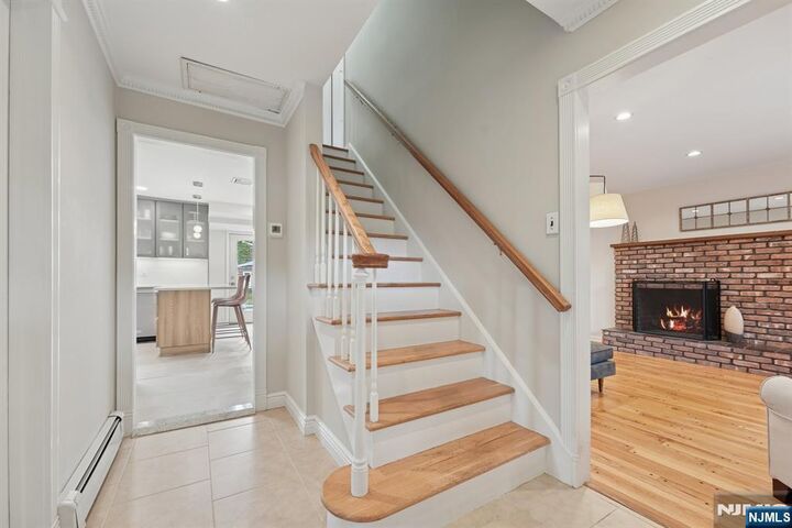 Property Photo:  10 Biscayne Drive  NJ 07446 