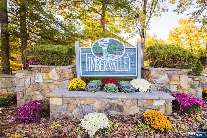 172 Redwood Court 10  Ramsey NJ 07446 photo