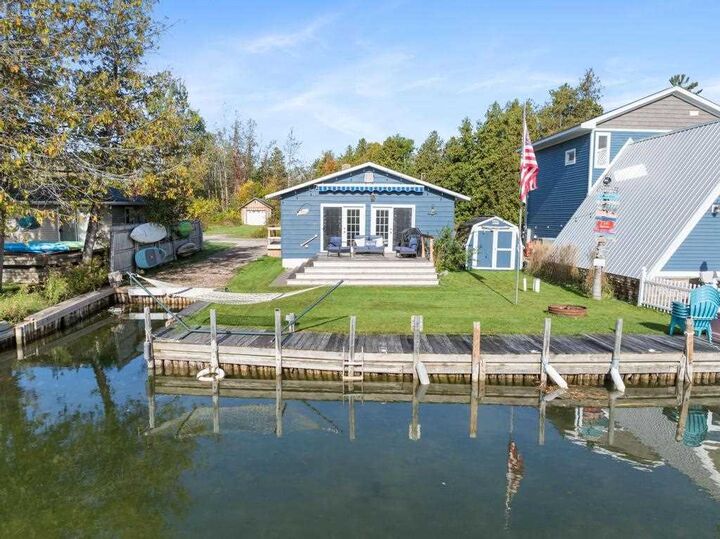 7311 Spruce  Alanson MI 49706 photo