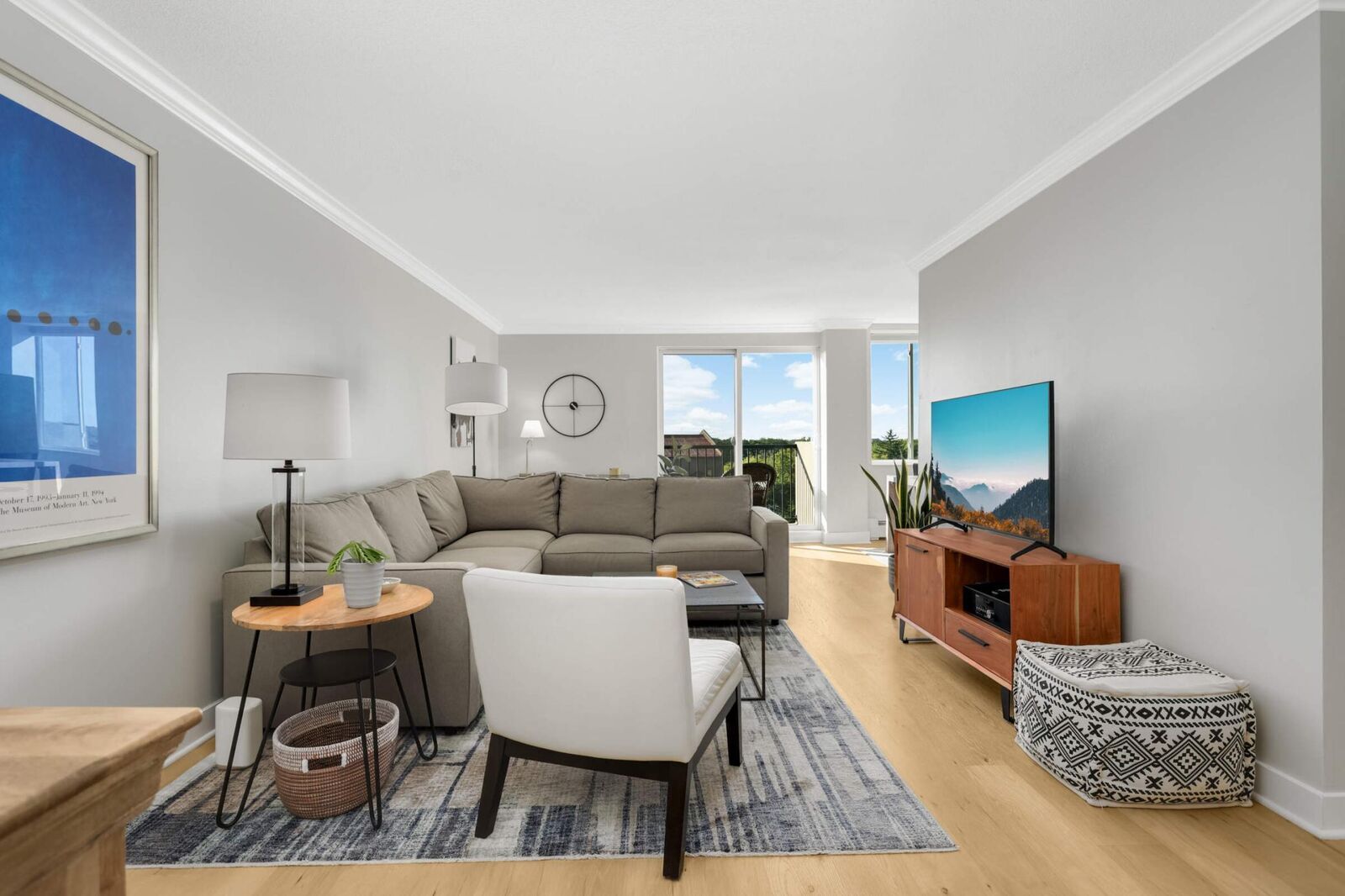 Property Photo: 2800 W 44th Street 609 MN 55410