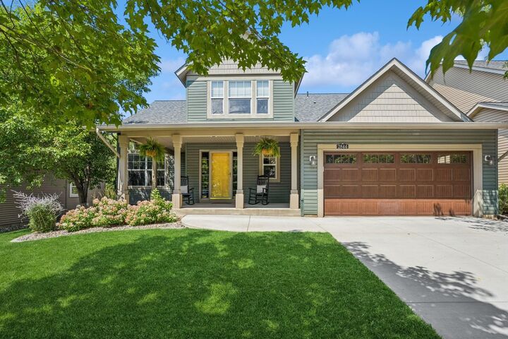 Property Photo: 2844 Rosemill Circle MN 55129
