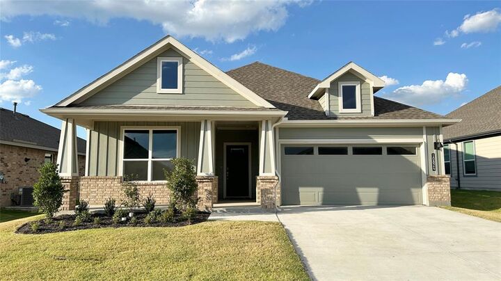 Property Photo:  10824 Black Onyx Drive  TX 76036