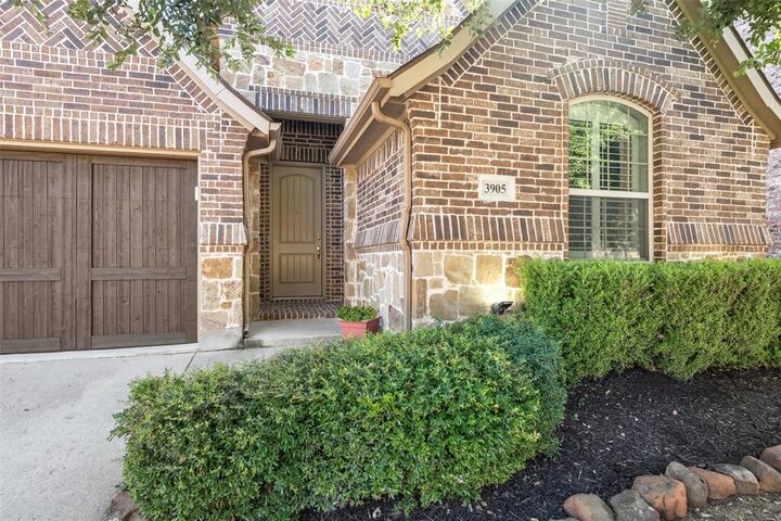 Property Photo: 3905 Ocala Lane TX 75070