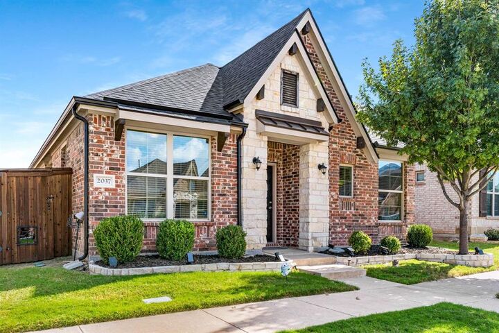 Property Photo: 2037 Barx Drive TX 75068