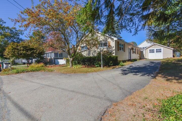 Property Photo: 91 Hillcrest Rd MA 01826