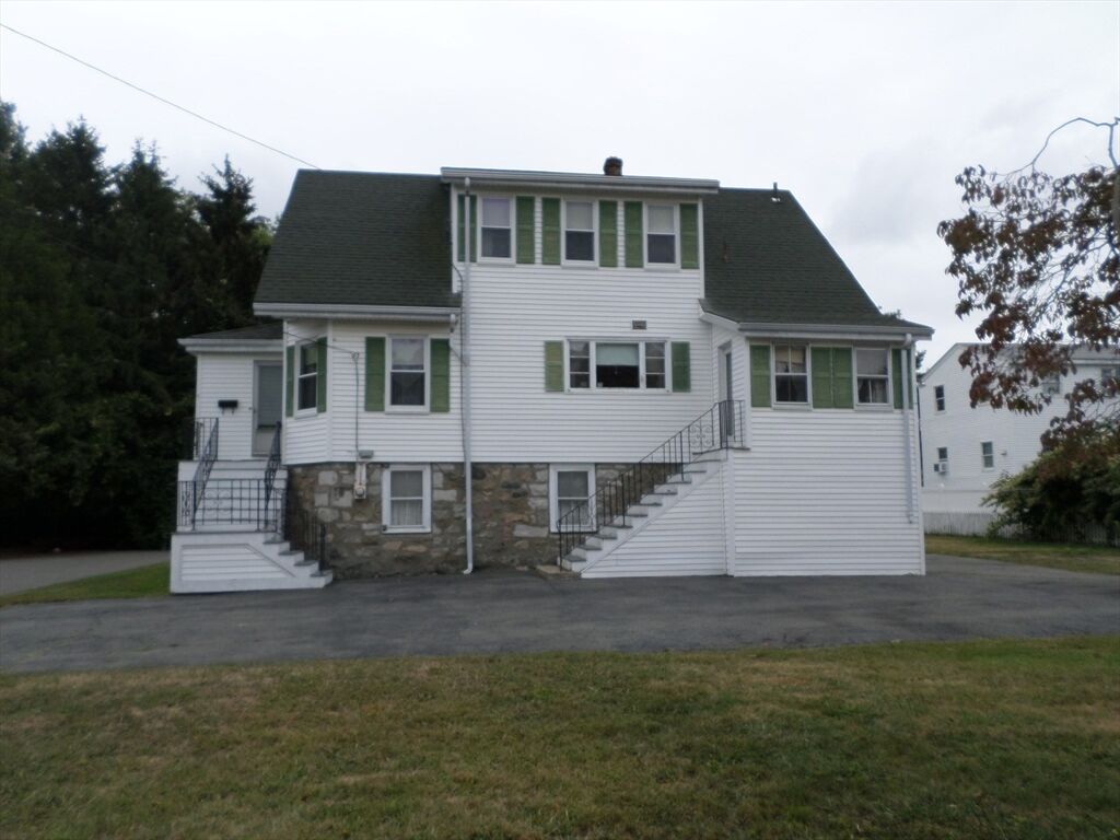 Property Photo:  9 Douglas Rd  MA 01906 