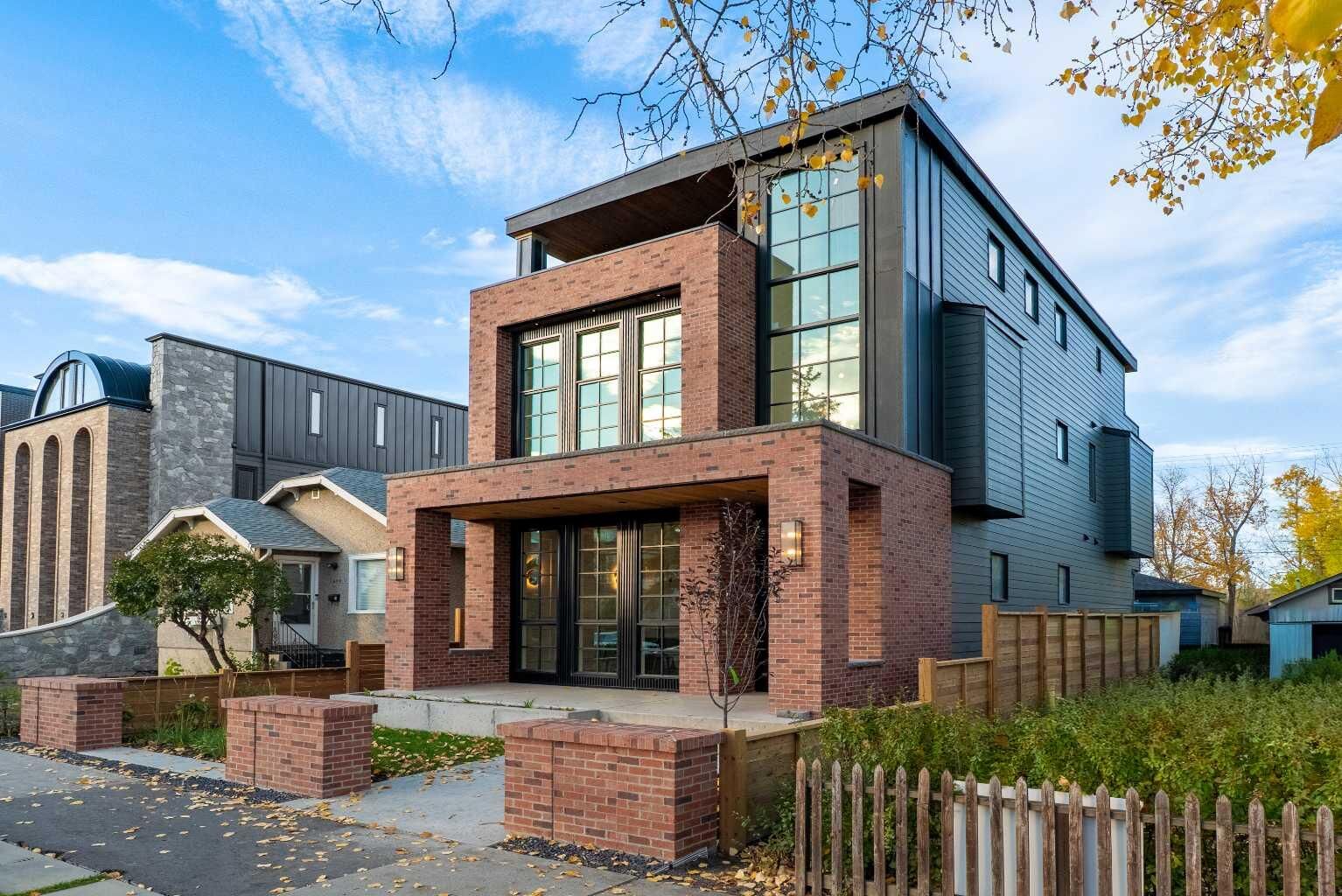 Property Photo:  1222 8 Avenue SE  AB T2G 0M7 