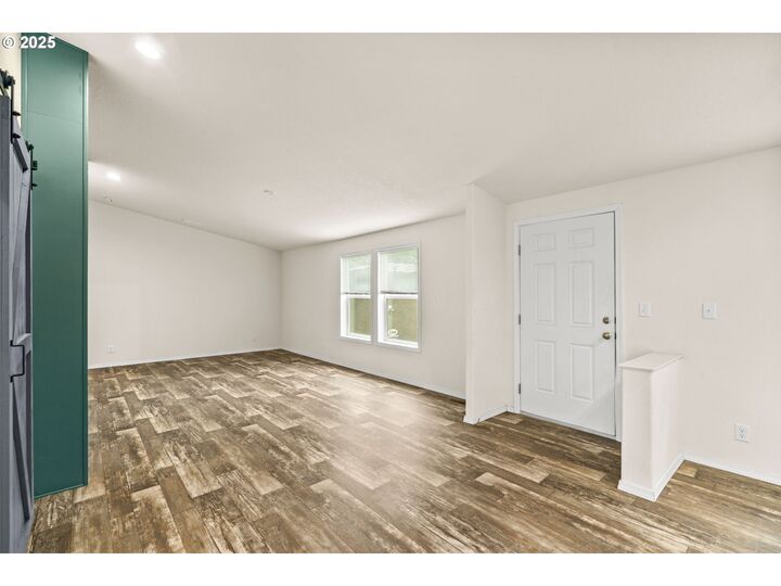 Property Photo:  39009 Dexter Rd #32  OR 97431 