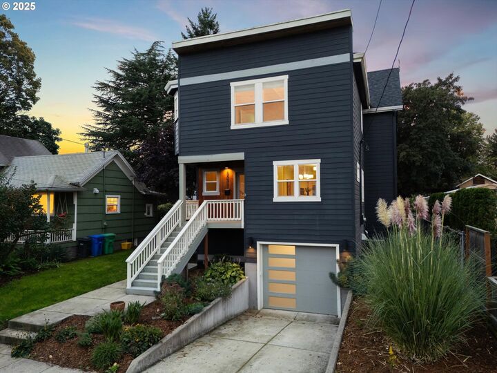 Property Photo:  8623 SE 11th Ave  OR 97202 