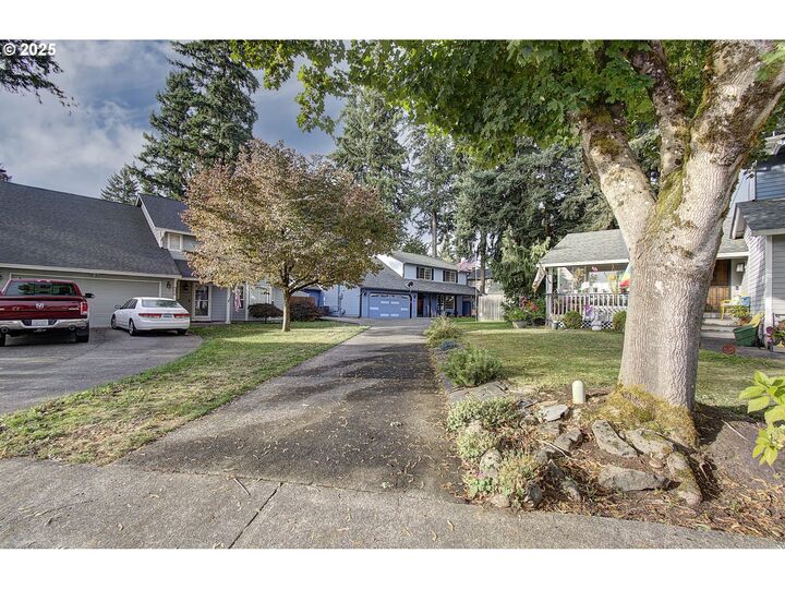 Property Photo:  3702 NE 160th Ave  WA 98682