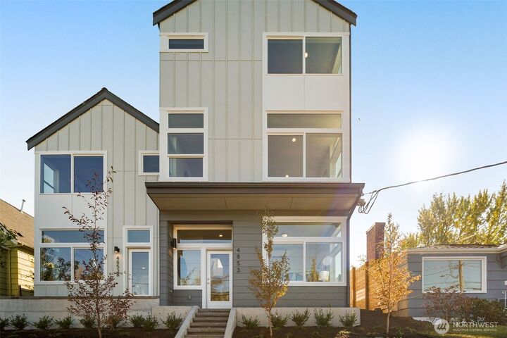 Property Photo:  4853 S Findlay Street  WA 98118 