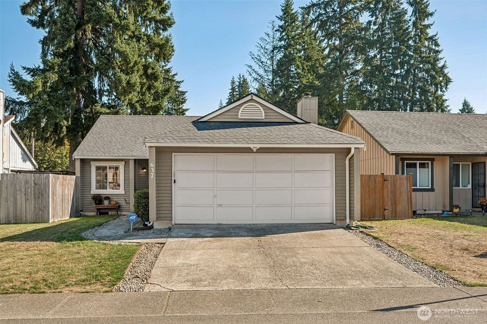Property Photo:  637  Malibu Drive SE  WA 98503 